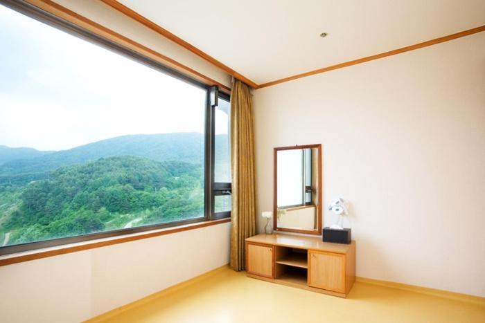 Wellihilli Park Resort Hoengseong Экстерьер фото